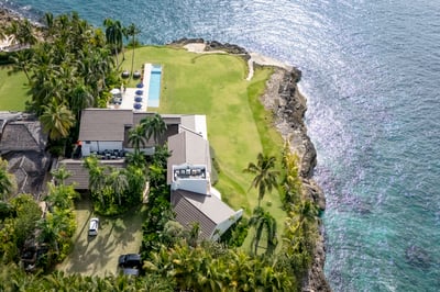 Luxury Villa Photo #2