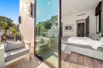 Luxury Villa Photo #48