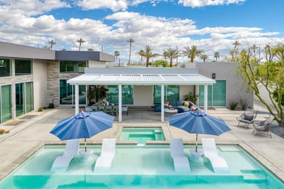Luxury Villa Photo #4