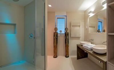 Luxury Villa Photo #29