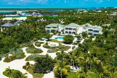 Luxury Villa Photo #4
