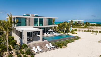 Luxury Villa Photo #4