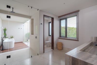 Luxury Villa Photo #31