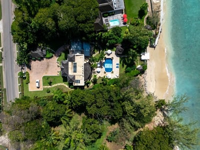 Luxury Villa Photo #30