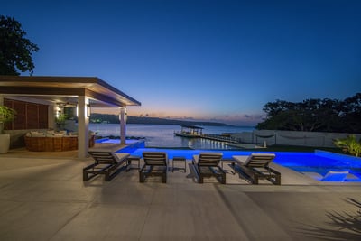 Luxury Villa Photo #10