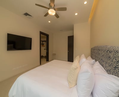 Luxury Villa Photo #57