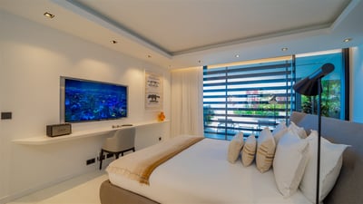 Luxury Villa Photo #41