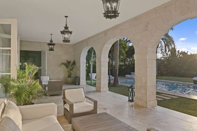 Luxury Villa Photo #22