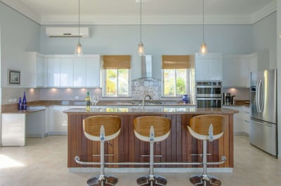 Luxury Villa Photo #6