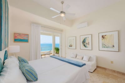 Luxury Villa Photo #35