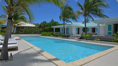 Luxury Villa Photo #4