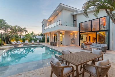 Luxury Villa Photo #10