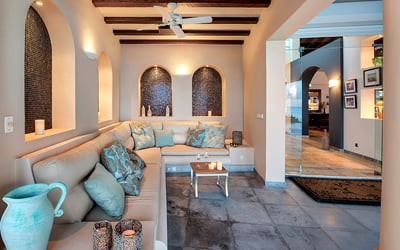 Luxury Villa Photo #18