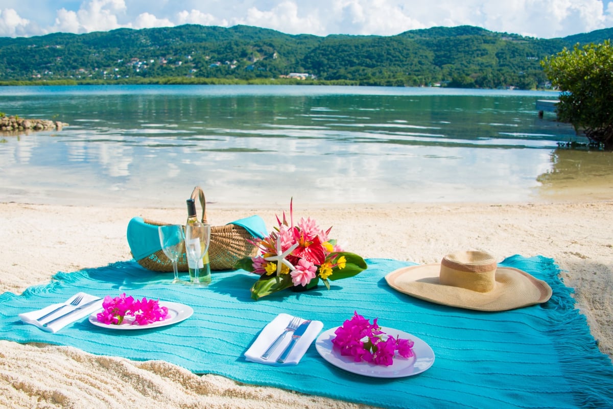 Calypso Shores Montego Bay, Jamaica Rental Escapes