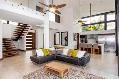 Luxury Villa Photo #6