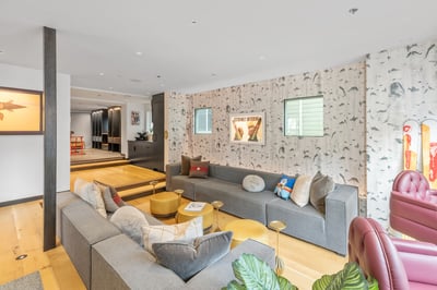 Luxury Villa Photo #11