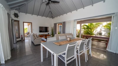 Luxury Villa Photo #29