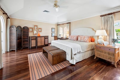Luxury Villa Photo #14