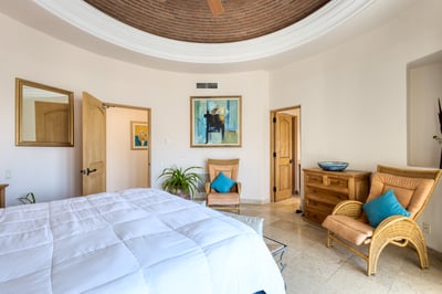Luxury Villa Photo #52