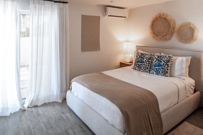 Luxury Villa Photo #22