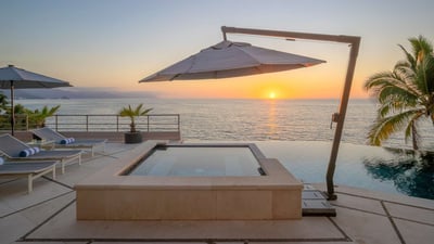 Luxury Villa Photo #8