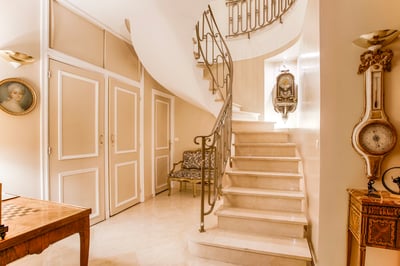 Luxury Villa Photo #13