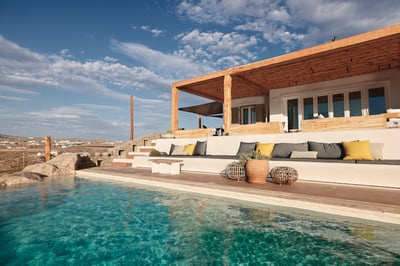 Luxury Villa Photo #4