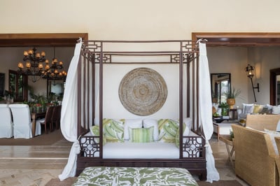 Luxury Villa Photo #15