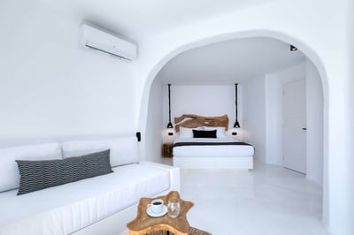 Luxury Villa Photo #22