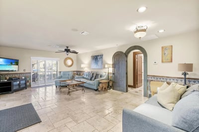 Luxury Villa Photo #11