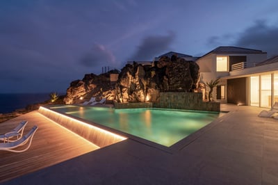 Luxury Villa Photo #12