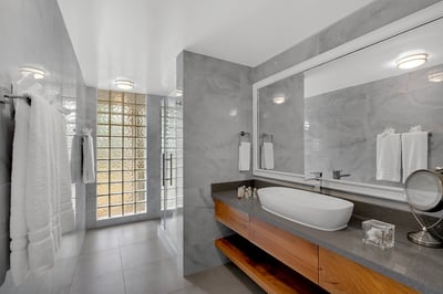 Luxury Villa Photo #32