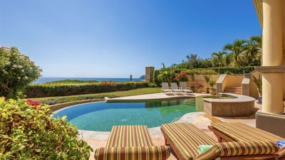 Luxury Villa Photo #5