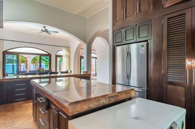 Luxury Villa Photo #35