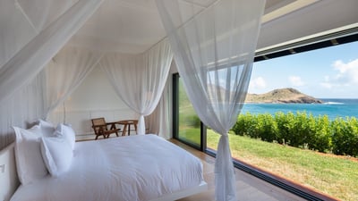 Bedroom 3: In a separate bungalow. King size bed, air conditioning, safe, HD-TV, Dish Network. Ensui