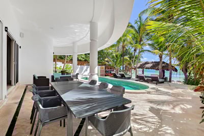 Luxury Villa Photo #12