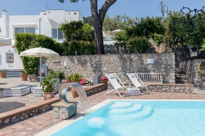 Luxury Villa Photo #6