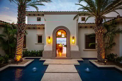 Luxury Villa Photo #23