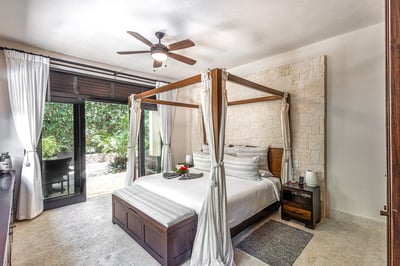 Luxury Villa Photo #48