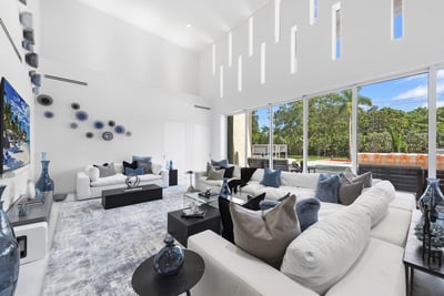 Luxury Villa Photo #14