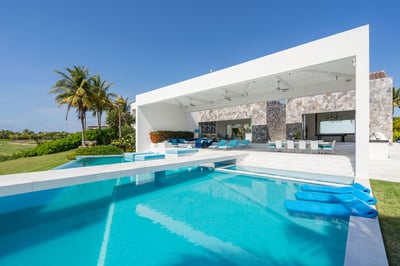 Luxury Villa Photo #5