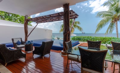 Luxury Villa Photo #6