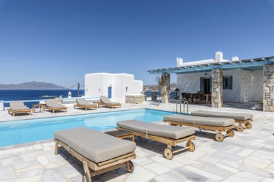 Luxury Villa Photo #2
