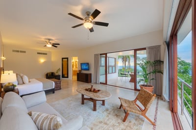 Luxury Villa Photo #41
