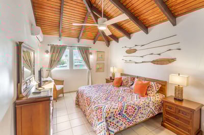 Luxury Villa Photo #20