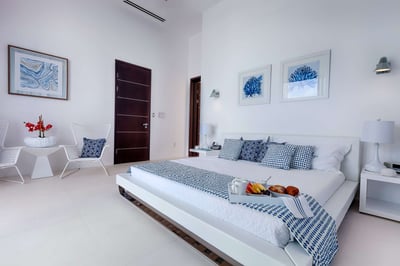 Luxury Villa Photo #21