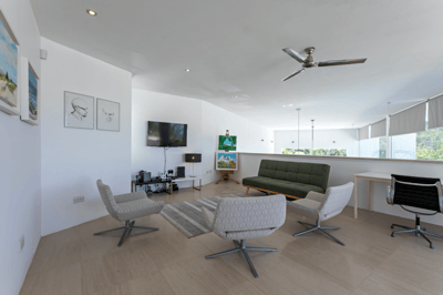 Luxury Villa Photo #23