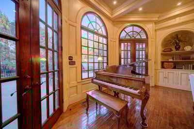 Luxury Villa Photo #26