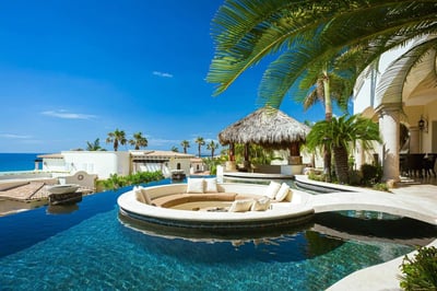 Luxury Villa Photo #4