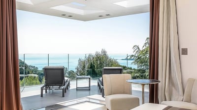 Luxury Villa Photo #22